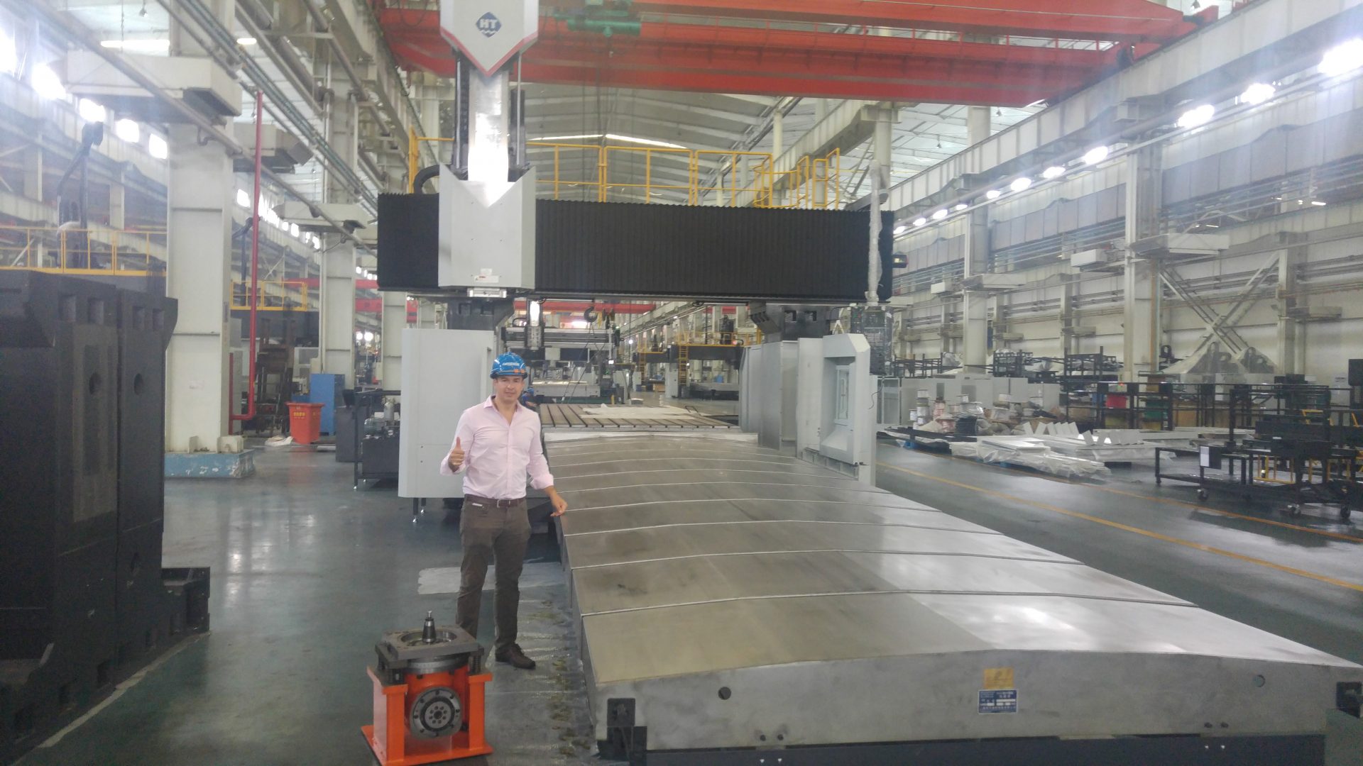 Maquinados y medición Moldes y Troqueles